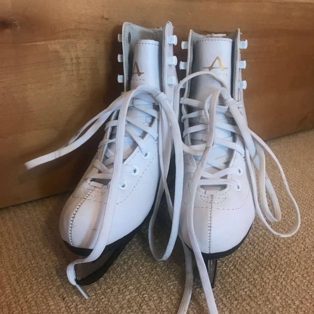 Size 12 Girls Ice Skates! Like new! Used twice